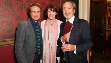 Robert Lindsay